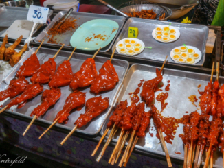 Der Besuch von einem Markt in Phuket ist eine der kostenlosen Aktivitäten, die Sie auf Phuket unternehmen können